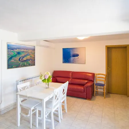 Tereza Apartment *